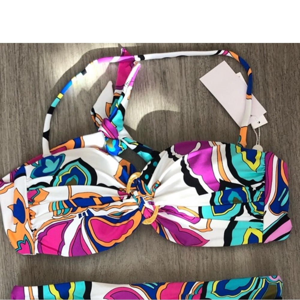 NWT Trina Turk bikini top, size 4